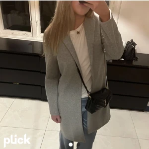 Kappa - Jättesnygg zarakappa perfekt nu till hösten. Aldrig använd❤️ som ny i skicket💕