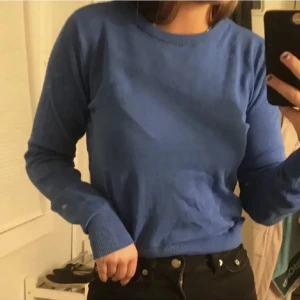 Tröja  - Kommer inte till användning 💙Passar XS och S 🎀