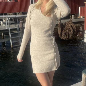 stickad klänning - säljer denna så snygga stickade klänningen😇