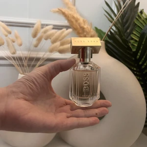 Hugo Boss The Scent For Her EdP 30 ml - Endast använd ett fåtal gånger. Köpt från Kicks för 790:-