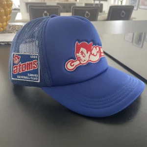 Atoms baseball keps - Säljs pågrund av att jag aldrig har använt den- storlek justerbart- köpt i USA- Nypris 699kr- mitt pris 349kr- skick 10/10 aldrig använt- hör av er vid minsta fundering, fler bilder mm!!