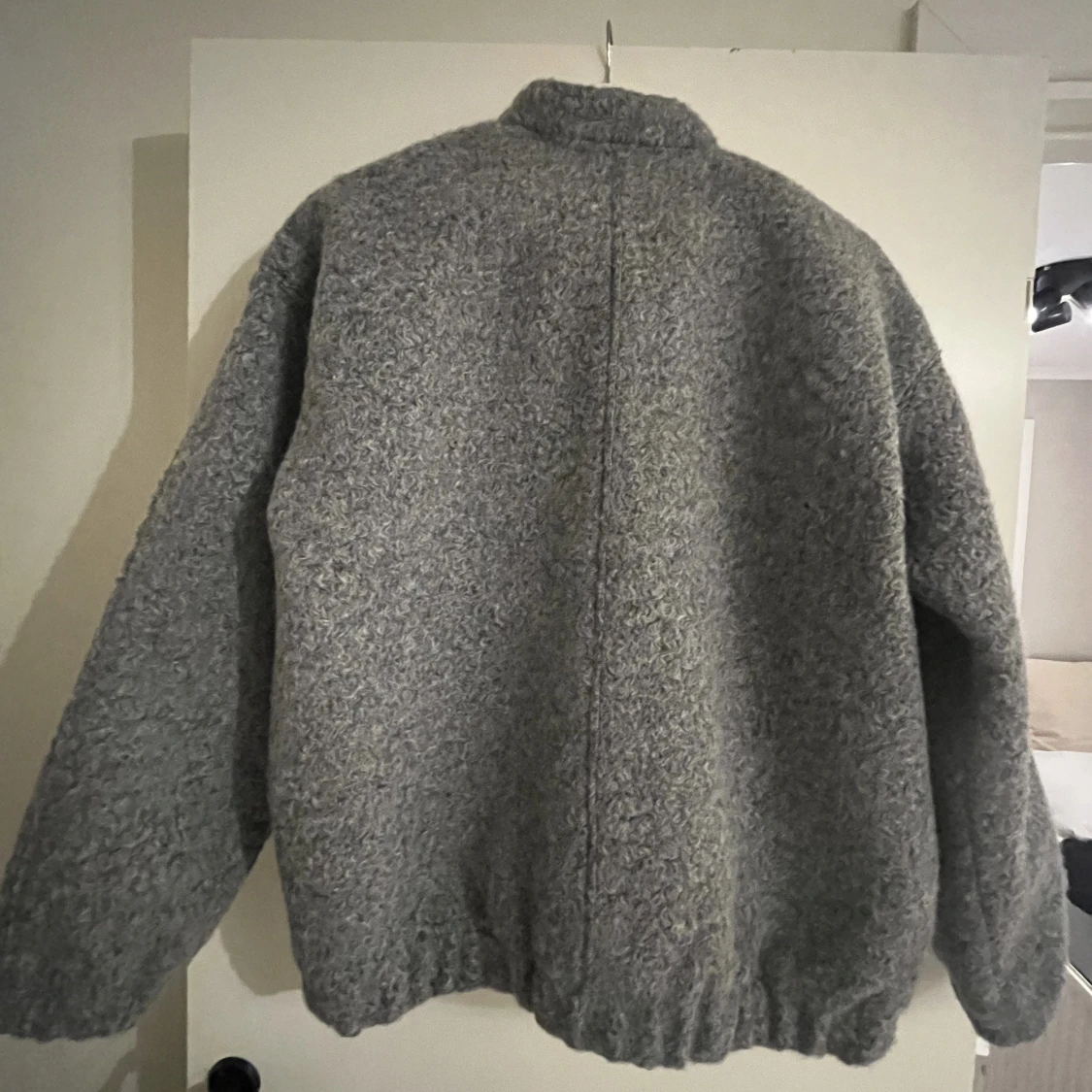 Grå jacka  - 91