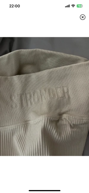 Stronger tights - Helt oanvända stronger tights, endast testade! Strl s, säljer för 350kr.