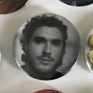 Jschlsatt pin - Pin med ”handsome jschlatt” 