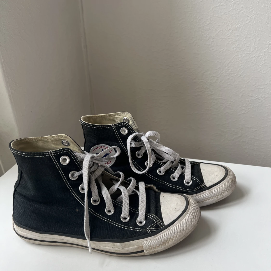 Svarta Converse 