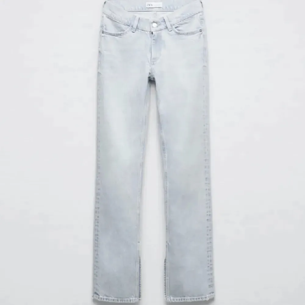 Fina zara jeans som tyvärr är förstora för mig, skriv för egna bilder. Jeans & Byxor.