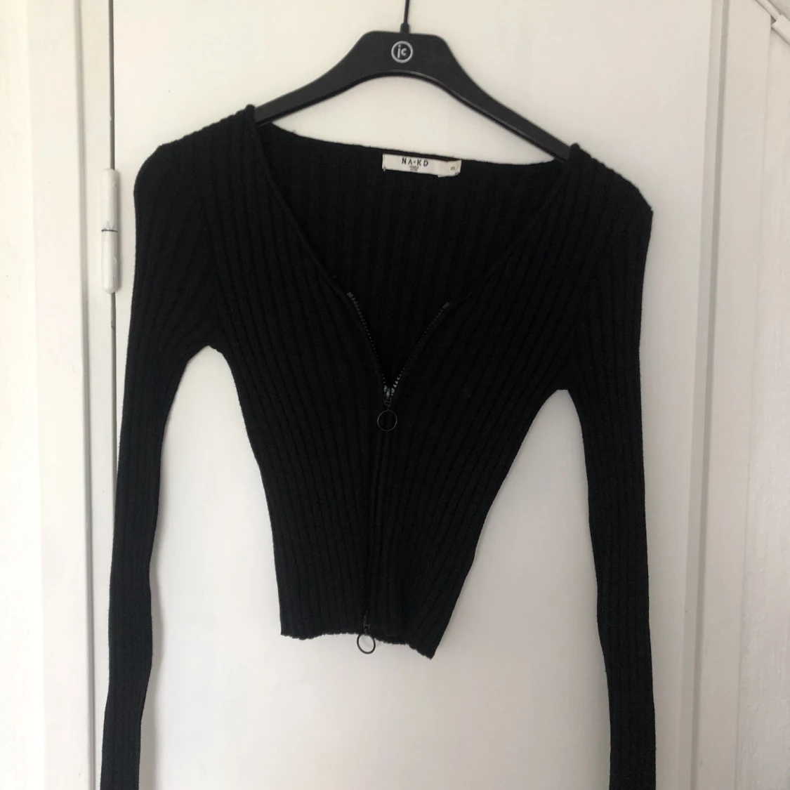 Tight svart kofta - 90