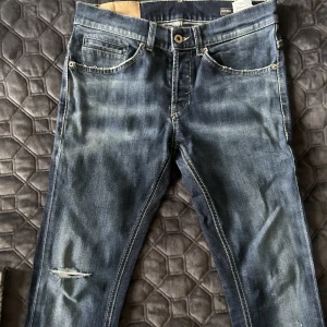 Dondup jeans - Dondup jeans modell George storlek 33 skinny fit