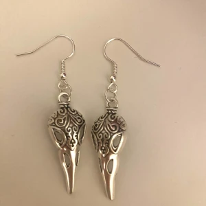 Handgjort örhängen❤️ - Handgjort örhängen, kontakta mig om du vill ha mer info💕