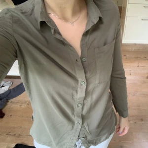 Skjorta  - Skjorta dam, bra skick. 