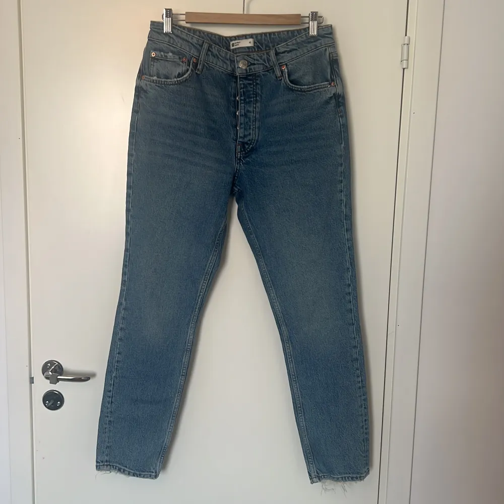 Oanvända Gina Tricot Perfect Jeans strl 42. Jeans & Byxor.