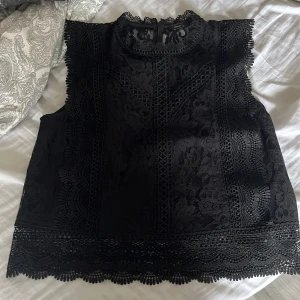 Topp - Jättefin topp från only, aldrig använt bara provat en gång. Nypris 429kr 