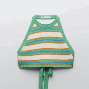 Zara topp - Finaste toppen från zara med öppen rygg. Storlek S, aldrig använd. Köparen betalar frakt. 150kr