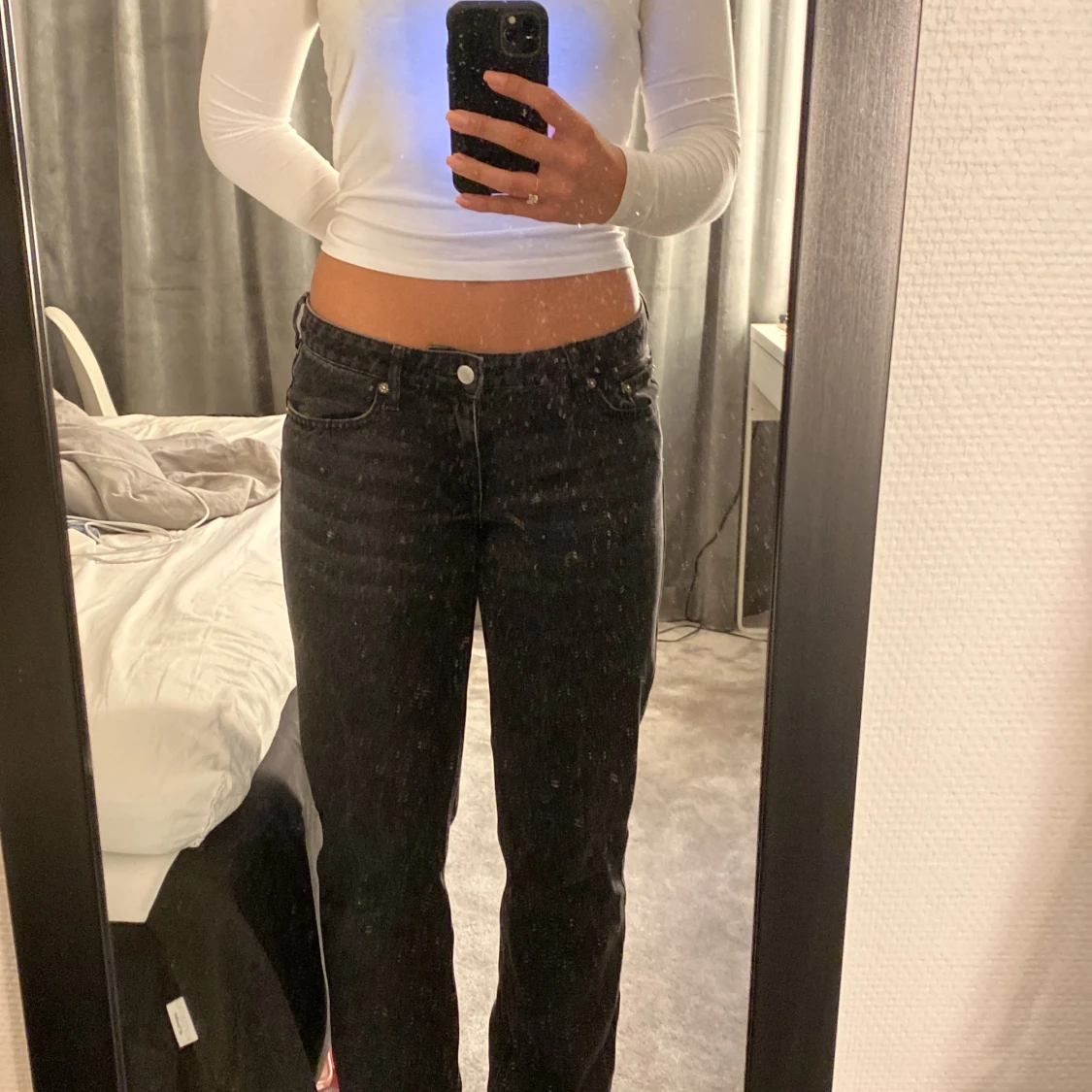 Lågmidjande svarta jeans