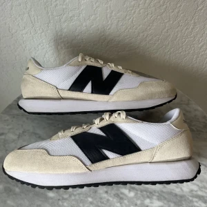 New Balance MS 237 CB - Sparsamt använda sneakers.  Namn: New Balance MS 237 CB  Storlek: 45 EUR  Skick: 8,5/10  Original box: Ja