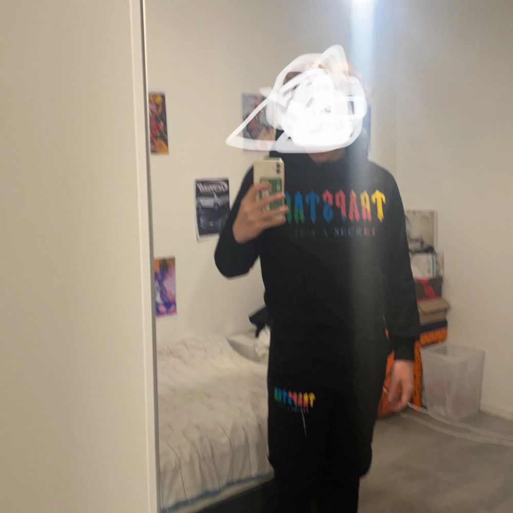 Svart trapstar rainbox tracksuit Plick Second Hand