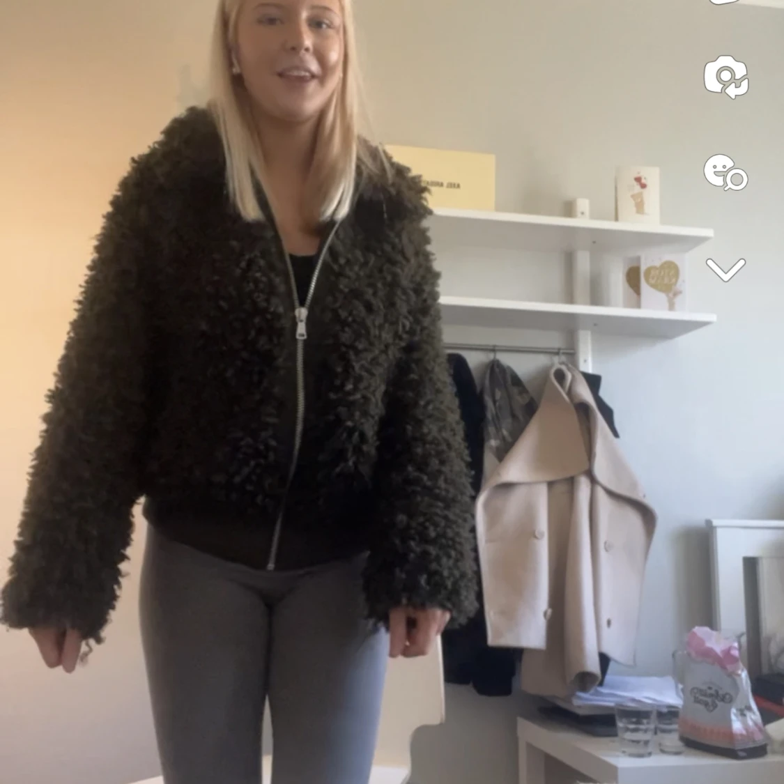 Lurvig jacka/kofta hm  - 90