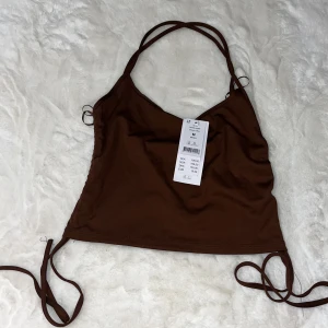 BIANCA X GinaTricot topp - Brun topp från Gina, ny med prislapp 