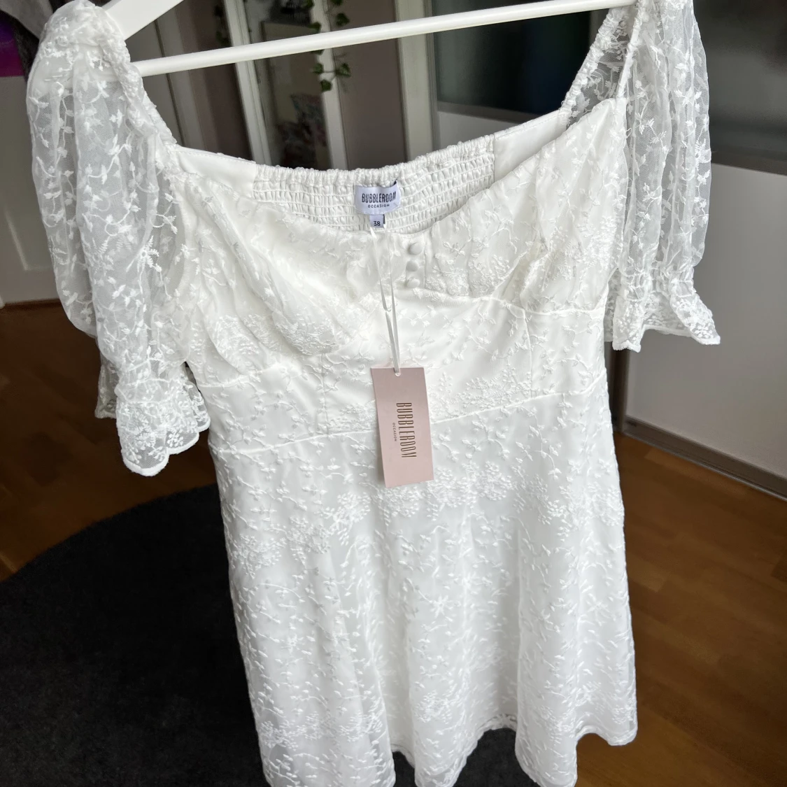 Oanvänd klänning - 91