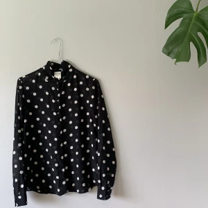 Tunn blus - Från Monki