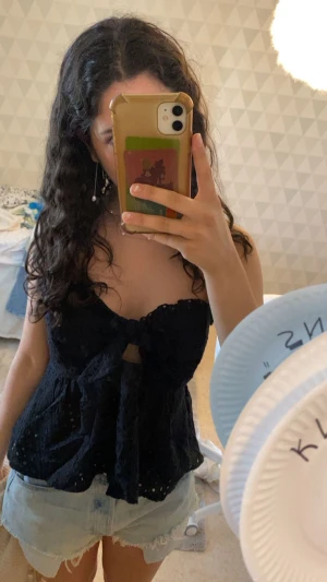 Topp - Säljer denna supersöta toppen, skriv vid frågor❤️❤️