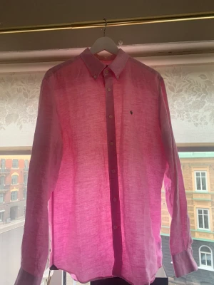 Lineskjorta Morris - Bra skick. Knappt använd då den är för stor