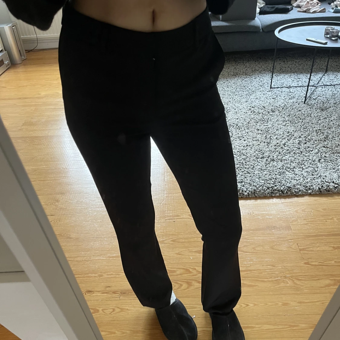 svarta kostymbyxor från bikbok