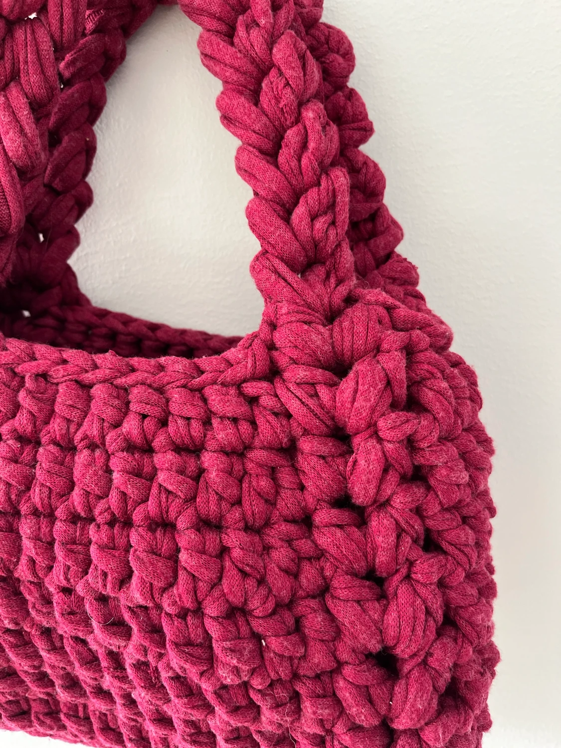 Handvirkad väska - 90