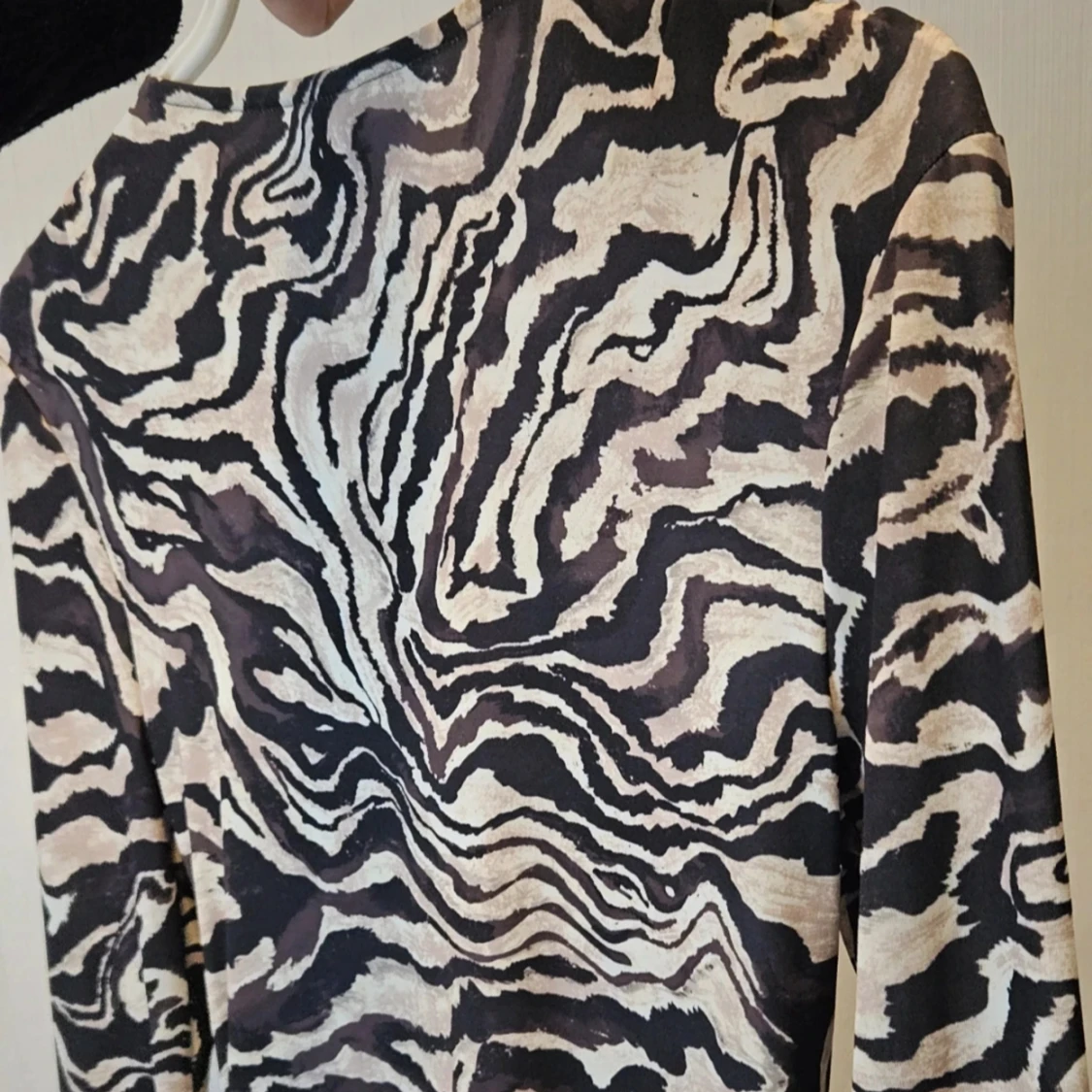Zebra topp från H&M, storlek S/36 - 90
