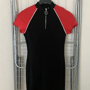 H&M klänning  - Ca knälång