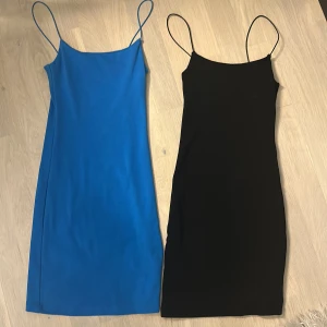 2 klänningar  - Båda är från Bershka och super fina men kommer aldrig till användning