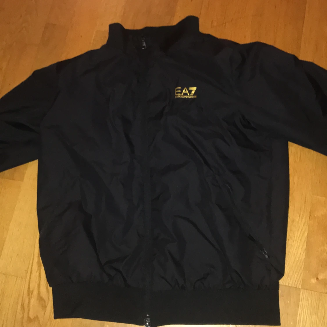 Ea7 vindjacka