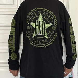 Guns and roses merch - Oanvänd original pris 400 säljer för 200