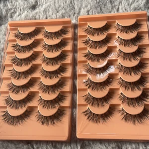 Fransar - Råkade beställa 3 så säljer två! Båda för 80kr ett paket för 40kr❤️