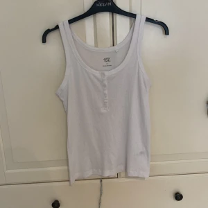 Linne me knappar  - Helt nytt skikt jätte gullig! 