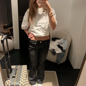 Zara jeans - Super snygga jeans från zara gammal modell💗