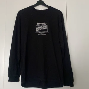 Långärmad tshirt - Köparen står för frakten 