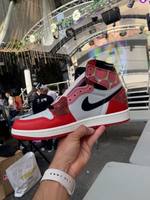 Air Jordan 1 spiderman  - Storlek 43
