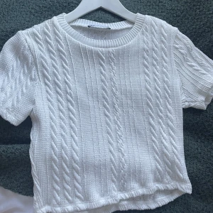 Zara topp - Super fin topp från zara som tyvärr inte kommer till användning💞
