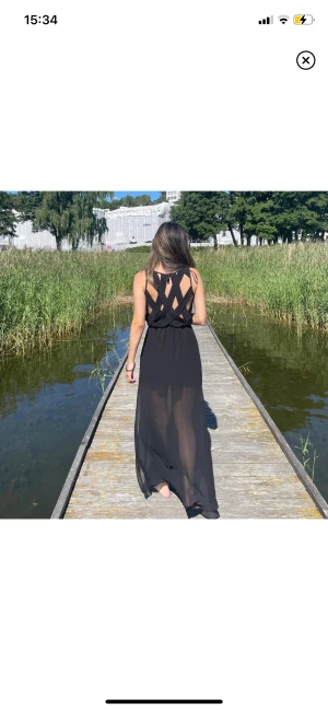 Svart klänning hm - Superfin i nytt skick(lånade bilder)