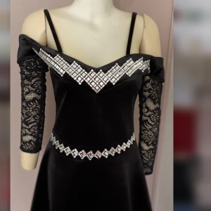 Svart klänning  - Dm för mer detaljer 