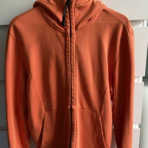 Cp Company hoodie - 9/10 skick, pris kan diskuteras