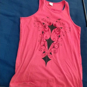 Red tank top - Been worn more than 5 times, in pretty good condition. 