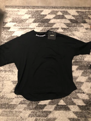 Palm Angels  - Ny oanvänd kan gå ner i pris vid snabb affär blev för stor storlek