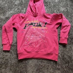Sp5der Pink hoodie - Säljer den för att jag byter stil