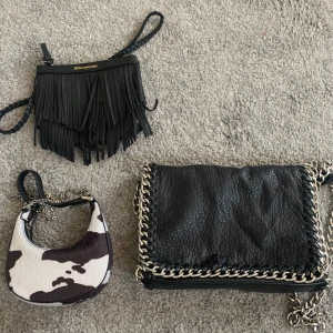 Väskorrr😍👜 - Säljer några av mina gamla väskor!!💕 buda😽