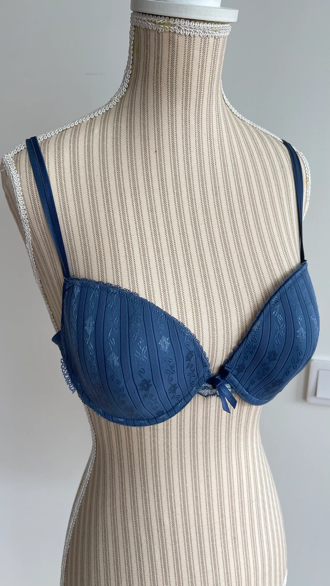 Push up Bra , Passionata st 85B