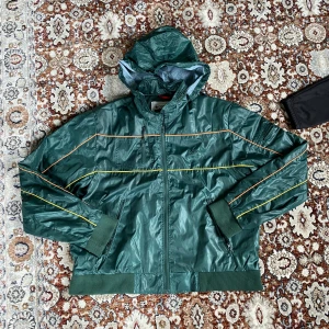 Converse jacka - Mörkgrön converse vintage jacka i toppskick. 