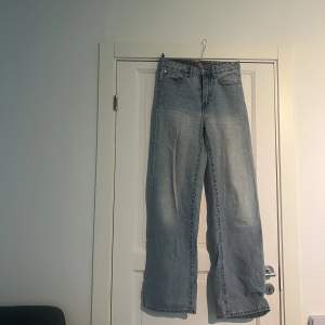 High waisted jeans 