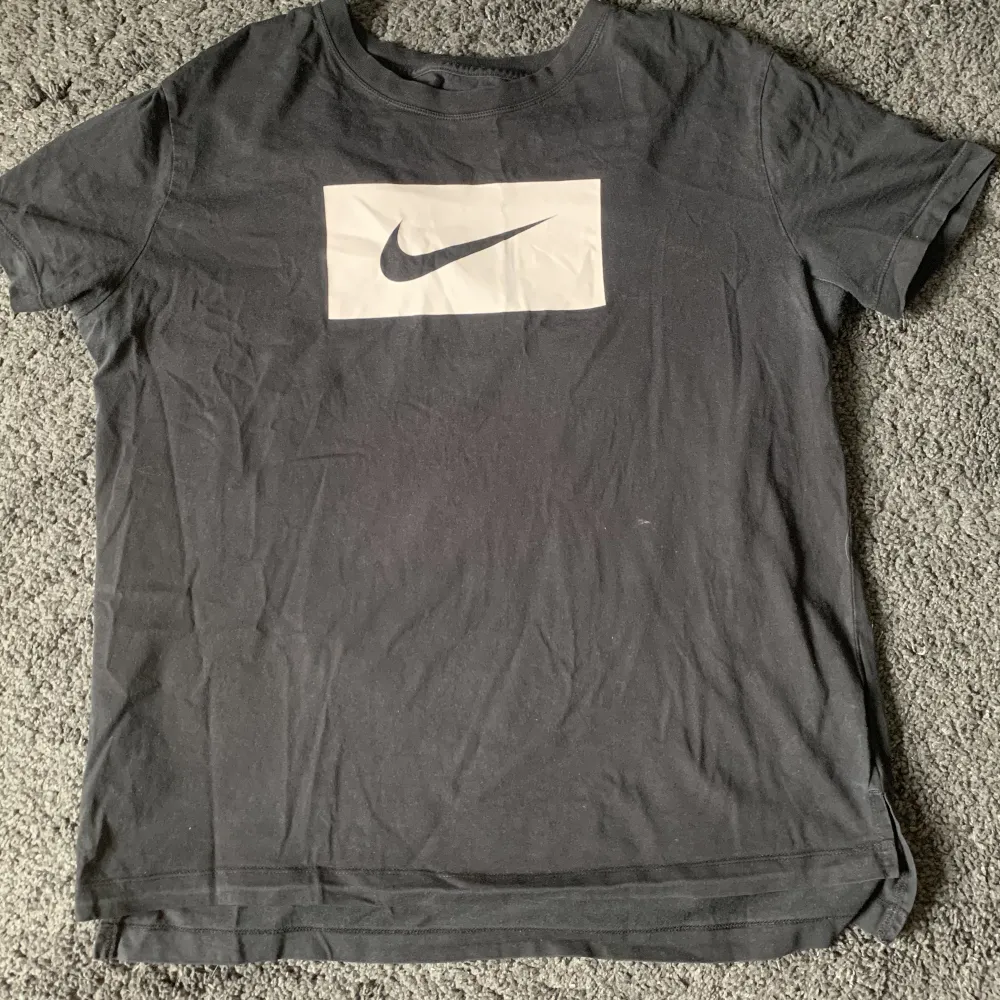 Nike T-shirt i storlek L🖤. T-shirts.